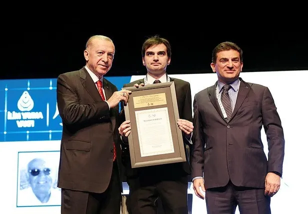 baskan-erdogandan-14-mayis-mesaji-tarihi-yol-ayrimi-1679754433393.jpeg Başkan Erdoğan'dan 14 Mayıs mesajı: Tarihi yol ayrımı-7