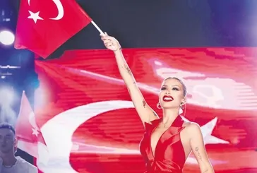 Atakan Işıktutan’dan ayrılan ünlü şarkıcı İrem Derici yeni bir aşka yelken açtı! Derici'nin yeni sevgilisi bakın kim çıktı...