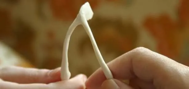 ’Lades oynamak caiz değildir’