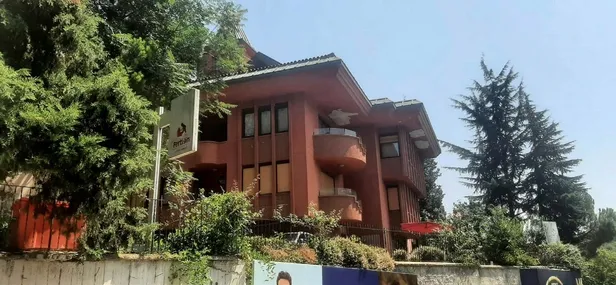 5-yildizli-kutuphane-1660778850557.jpeg Taşıyıcı anne skandalı büyüyor! İkna için de 5 yıldızlı otellerde tatil hediye edildiği ortaya çıktı-2