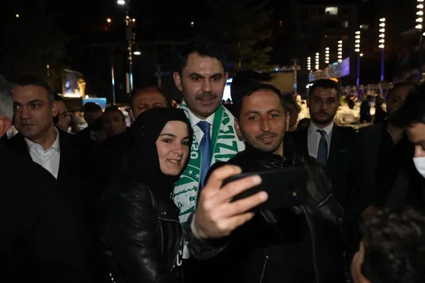 bakan-murat-kurumdan-ankara-buyuksehir-belediye-baskani-mansur-yavasa-tepki-1650636517196.jpg Bakan Murat Kurum'dan Ankara Büyükşehir Belediye Başkanı Mansur Yavaş'a tepki-4