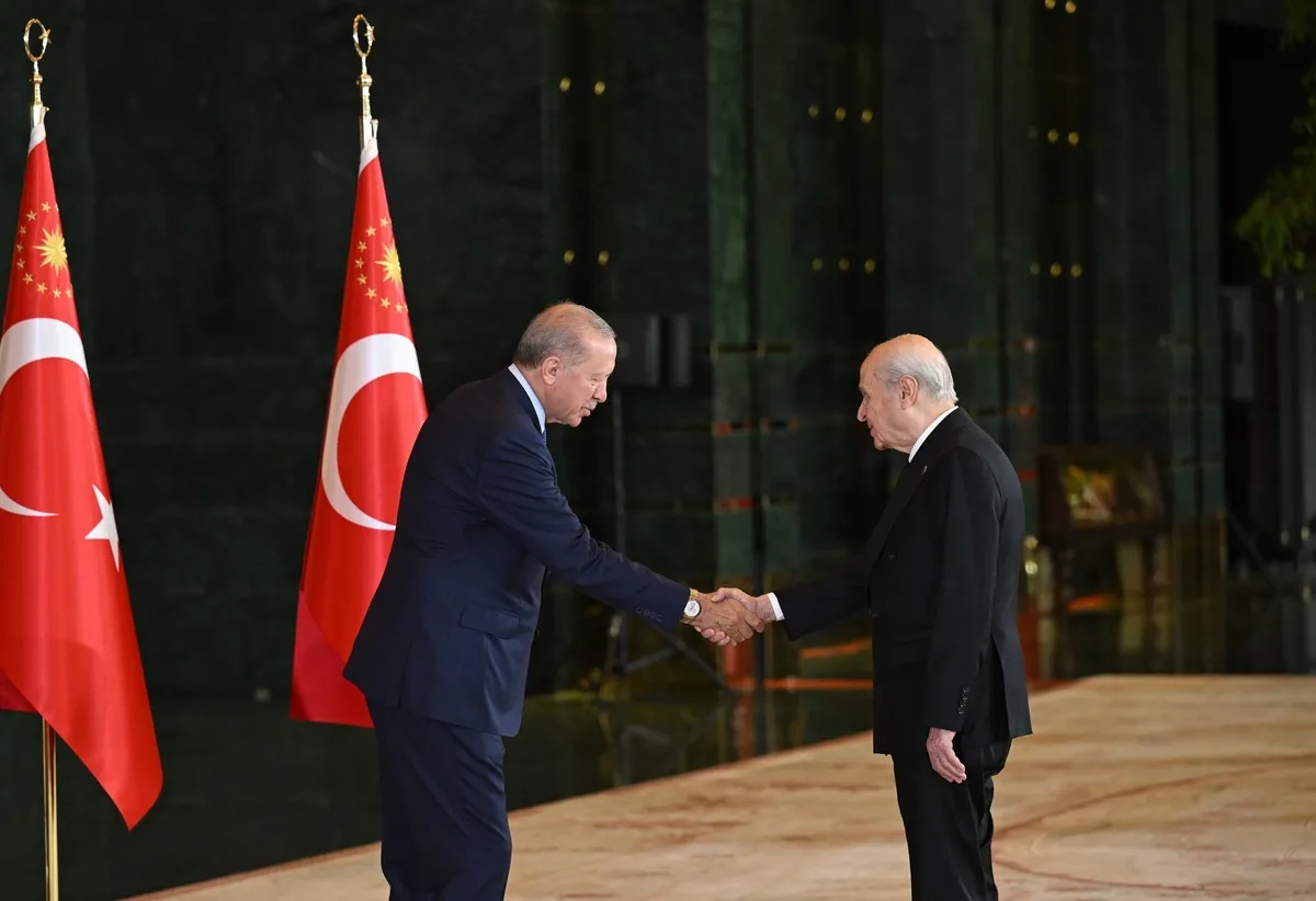 kulliyede-zafer-tebrigi-baskan-erdogandan-30-agustos-kabulleri-1788090142349.jpeg Külliye'de "zafer" tebriği! Başkan Erdoğan'dan 30 Ağustos kabulleri-2