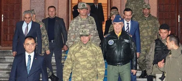 Org. Hulusi Akar'dan sürpriz ziyaret