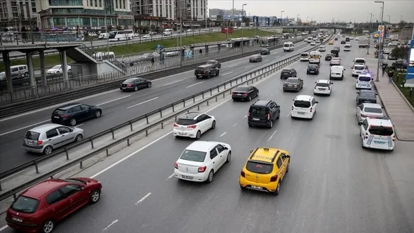 1649837444792.jpg İkinci el araçta dikkat çeken hareket! Satışlar yükseldi! Otomobil satışlarında istatistikler belli oldu-8