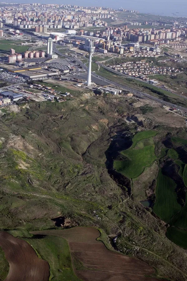 istanbulu-vuracak-deprem-yaklasiyor-depreme-dayanikli-bolgeler-belli-oldu-1658408036319.jpg İstanbul'u vuracak deprem yaklaşıyor! Depreme dayanıklı bölgeler belli oldu-3