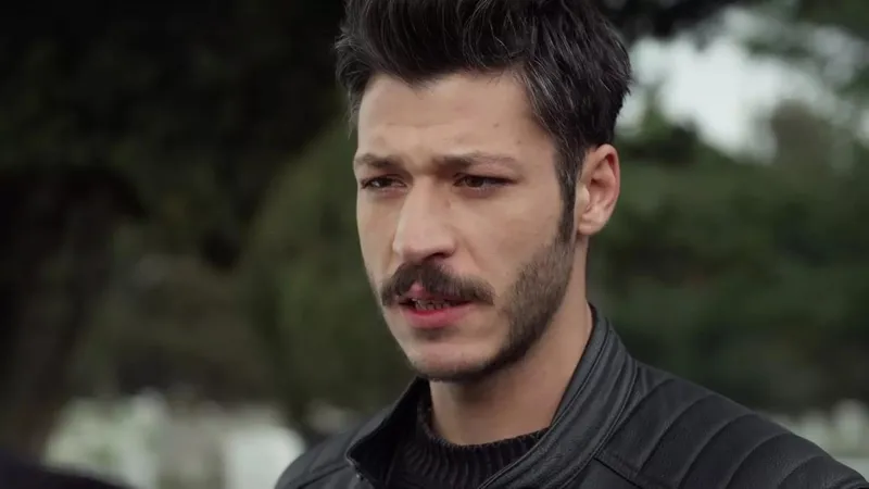 inci-tanelerine-2-sezon-baslamadan-gelen-feryat-7-hafta-sonra-carsi-pazar-karisacak-1721801419463.jpg 7 hafta sonra çarşı pazar karışacak! İnci Taneleri'ne 2. sezon başlamadan gelen feryat-3