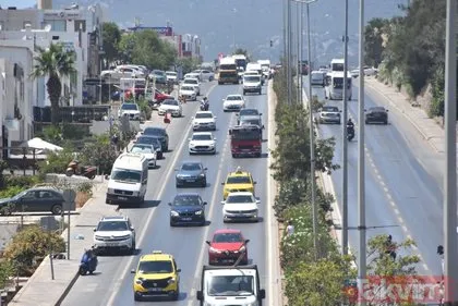 Bodrum dolmaya başladı! Bayram öncesi Bodrum’da trafik yoğunluğu