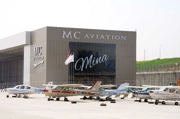 Hangarına ve uçağına Mina Başaran'ın adı yazıldı-1