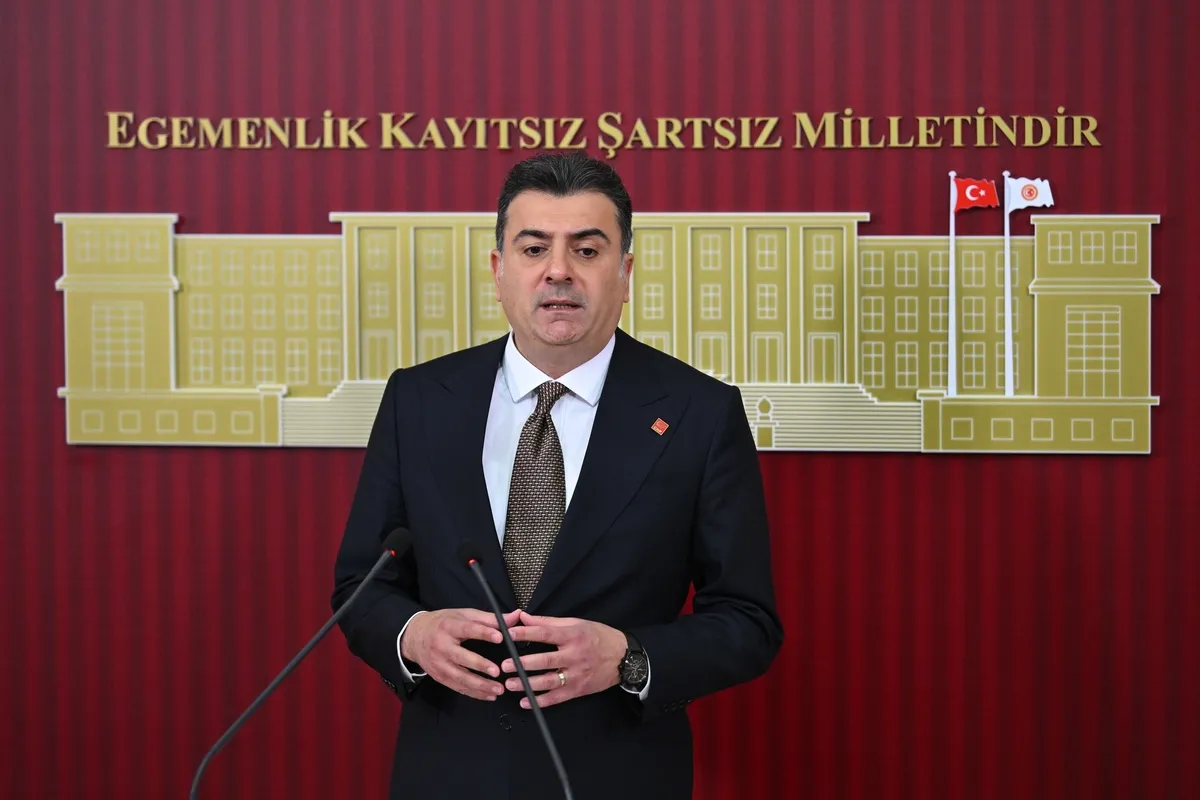 CHP'de "olağanüstü" bölünme! Özgür Özel mahkemeye gidiyor: Kılıçdaroğlu yerine kayyum isteyecek-2