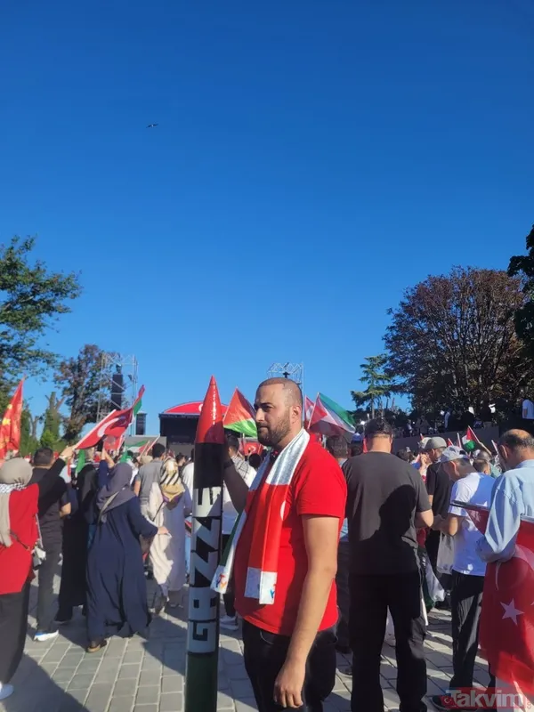 Takvim.com.tr, Ayasofya'da! Binlerce kişi Filistin için meydanlara akın etti | İşte o anlar... - 5