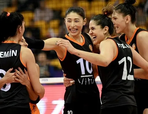 Eczacıbaşı voleybolda dünya ikincisi oldu