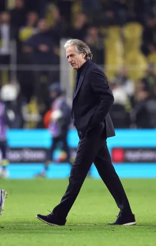 Galatasaray'ın Fenerbahçe'yi 3-0 mağlup ettiği maçı spor yazarları değerlendirdi: Jesus'un iflası!