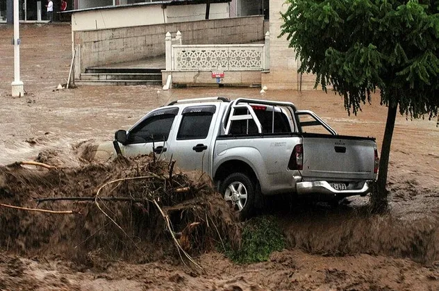 Son dakika: Rize’de 91 yılın rekoru kırıldı: Metrekareye 273,6 kilogram yağış düştü