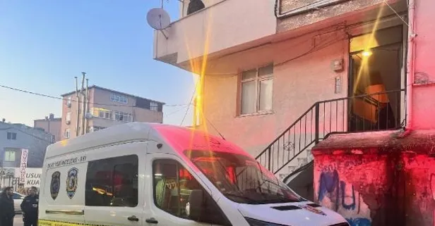 Ataşehir'de kan donduran olay! Çekyatın içinden yanmış kadın cesedi çıktı