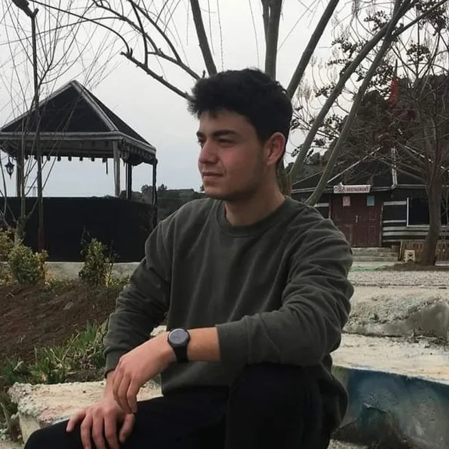 Kurtarmak için girdiği suda öldü