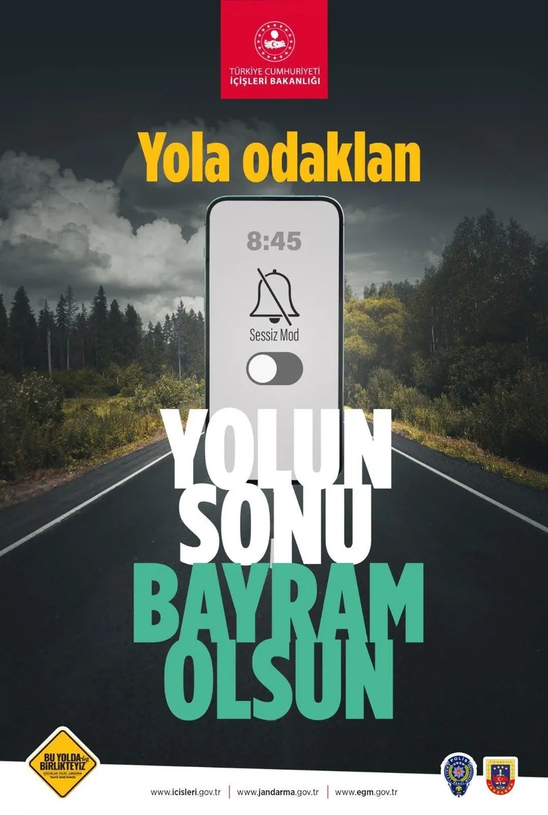 Kurban Bayramı tatilinin ilk 2 günü trafik kazalarında 16 kişi hayatını kaybetti! İçişleri Bakanı Ali Yerlikaya uyardı: "Gözümüz cep telefonunda değil yolda olsun"-5