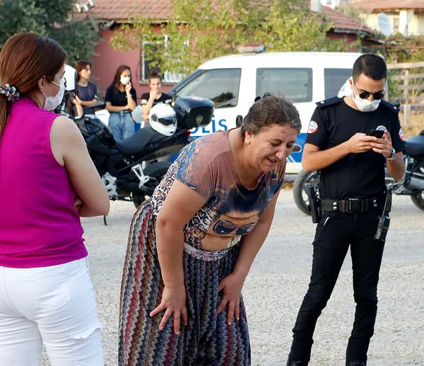 birlikte-yasadigi-kisinin-tufeginin-ates-almasi-sonucu-olen-2-yasindaki-kumsalin-annesi-yapma-seytan-doldurur-dedim-1603106608782.jpg Birlikte yaşadığı kişinin tüfeğinin ateş alması sonucu ölen 2 yaşındaki Kumsal'ın annesi: 'Yapma şeytan doldurur' dedim-1