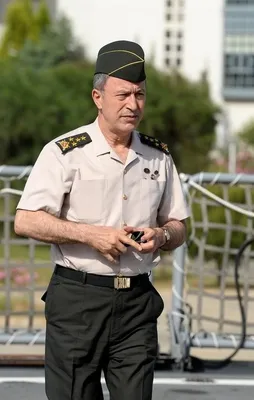 Hulusi Akar'dan kritik ziyaret