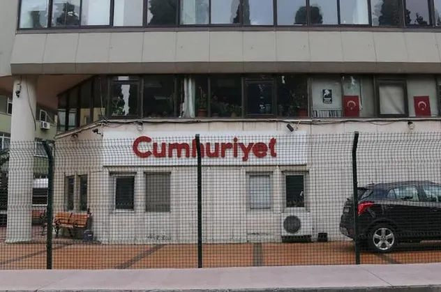 Cumhuriyet yazarından FETÖ itirafı