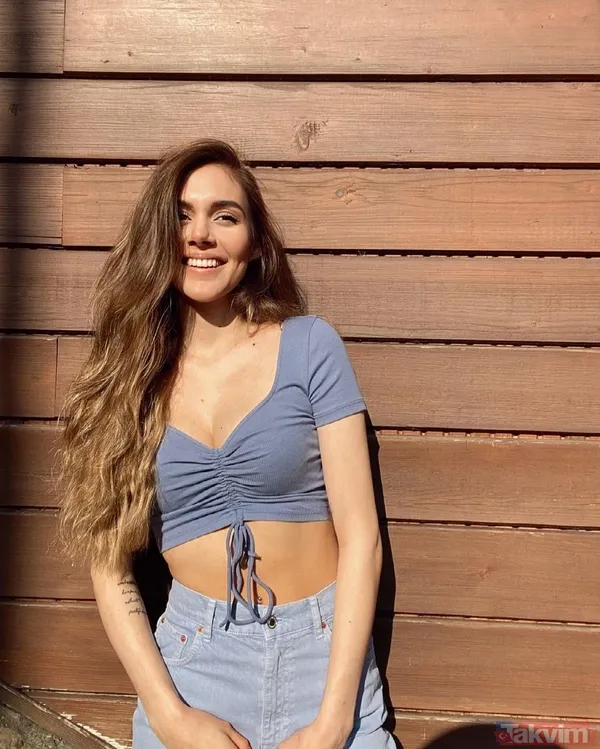 Berfu Yenenler takipçilerini kahkahaya boğdu! Eser Yenenler ile kendine öyle bir photoshop yaptı ki sosyal medyayı kırıp geçirdi - 15