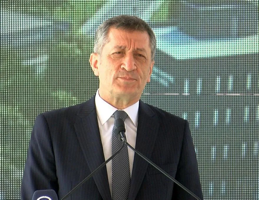 Yüz binlerce öğretmen için aşı olma imkânı