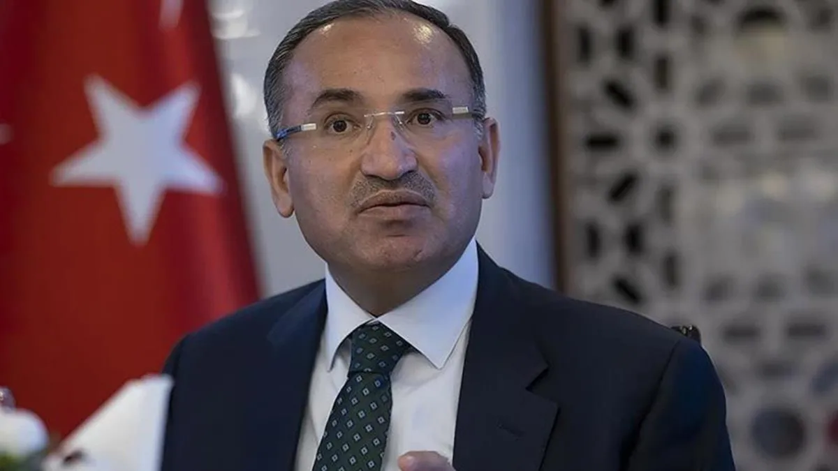 15 Temmuz gecesi Meclis'te neler yaşandı? Dönemin Adalet Bakanı Bekir Bozdağ anlattı: Öleceksek burada ölelim