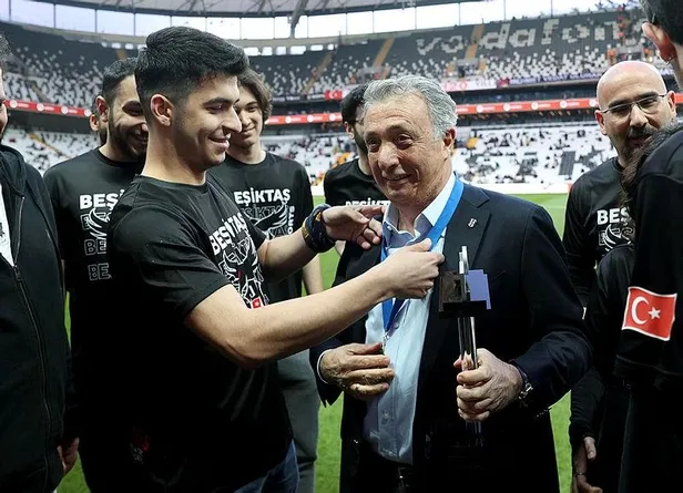 Vodafone Park’ta Giresunspor’u geriye düştüğü maçta deviren Beşiktaş ligde üst üste 5. maçını kazandı-13