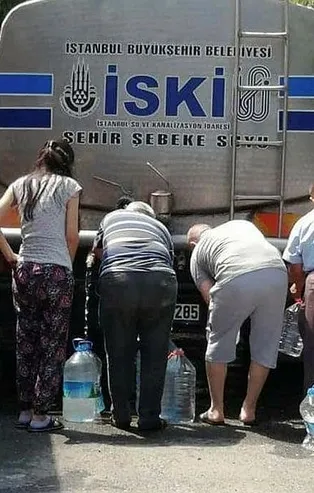 Günlerdir musluklarından su akmayan vatandaşlar CHP'li İBB'ye isyan etti