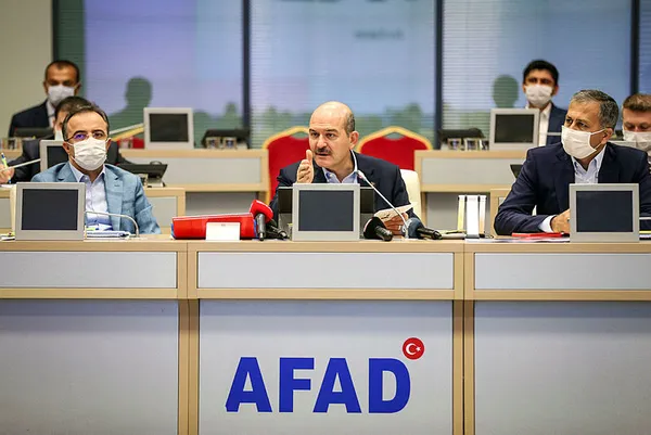 2021-yilinda-istanbulun-tamaminda-herkesin-katilimiyla-deprem-tatbikati-gerceklestirilecek-1602322294125.jpg 2021 yılında İstanbul'un tamamında herkesin katılımıyla deprem tatbikatı gerçekleştirilecek-2