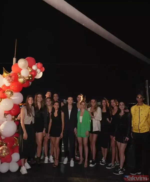 Saha da coşturuyor dışarıda da! Melissa Vargas Dj kabinine geçti geceye damgasını vurdu! Herkesin dilinde Vargas var - 11