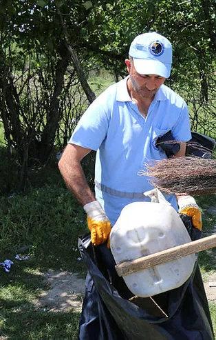 Aydos Ormanı'nı piknikçiler çöplüğe çevirdi