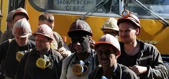 Ukrayna'nın doğusundaki Donetsk'te bir maden ocağında meydana gelen patlamada 32 kişi hayatını kaybetti.