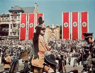 Hitler döneminden hiç görmediğiniz fotoğraflar