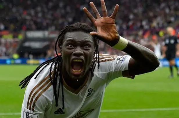 Fenerbahçe'nin de ilgilendiği Gomis'e bir talip daha çıktı!-1