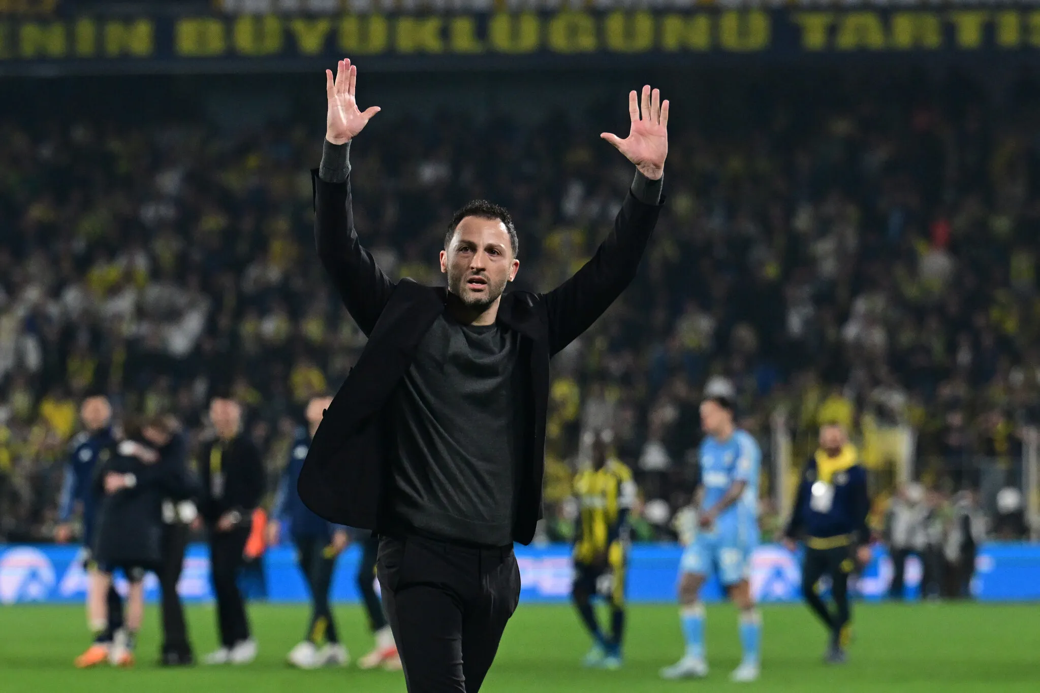 Barış Göktürk, Domenico Tedesco için Yıldırım'ı ikna etmeye çalışıyor - 12