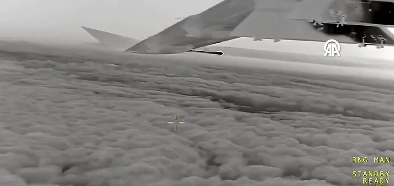 helikopter-kazasi-sonrasi-baskan-erdogandan-flas-aciklama-gereken-her-turlu-destegi-vermeye-haziriz-akinci-iha-1716158453356.jpeg Başkan Erdoğan'dan Tahran'a taziye: "İran’ın yanında olacağız" | Akıncı İHA buldu milyonlar izledi: İşte dakika dakika sınır dışı görev-16