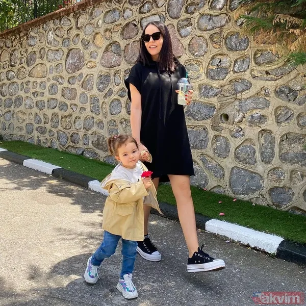 Bebek göründü! Bengü “Minik oğlum ve ben” dedi ayna karşısında verdiği pozu paylaştı yorum yağdı - 22