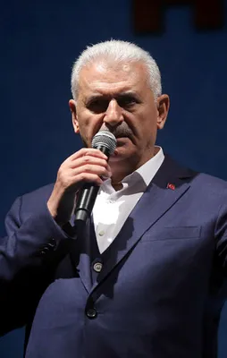 'FETÖ'cülerin alkışladığı yürüyüş milli değildir'