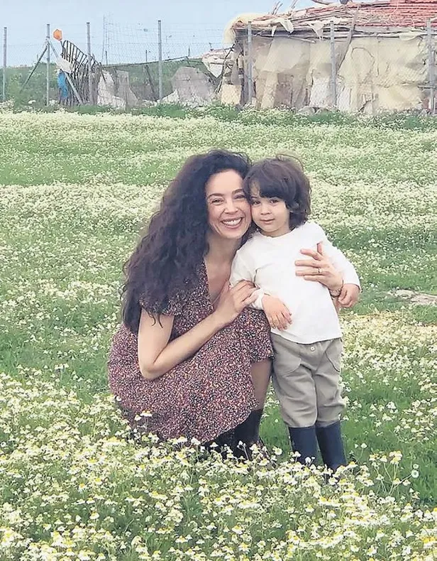 atvnin-reyting-rekortmeni-dizisi-kurulus-osmanin-yildizi-burak-ozcivit-karizmasiyla-sosyal-medyayi-salladi-1651862904972.jpeg ATV'nin reyting rekortmeni dizisi 'Kuruluş Osman'ın yıldızı Burak Özçivit karizmasıyla sosyal medyayı salladı-3