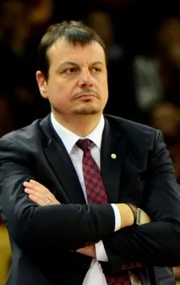 Ergin Ataman'dan sürpriz imza