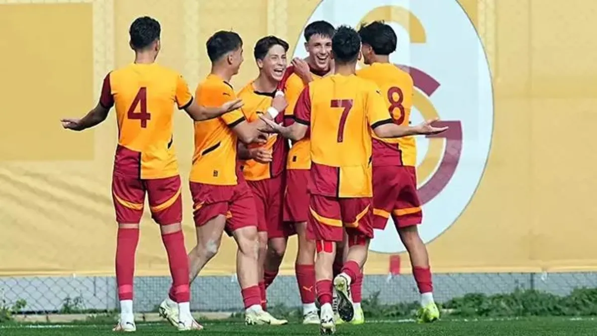 Galatasaray'dan Fenerbahçe'ye 8 gol!