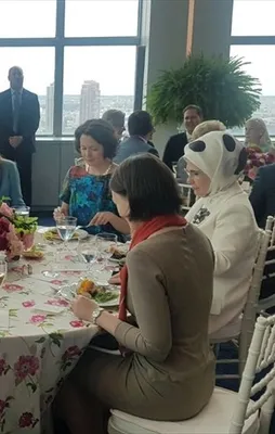 First Lady'ler yemekte buluştu