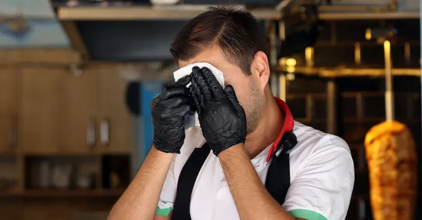 Megakent kavruluyor! Isınan hava en çok ocakbaşında çalışanları zorladı: Fırında sıcaklık 400 dereceye kadar yükseliyor