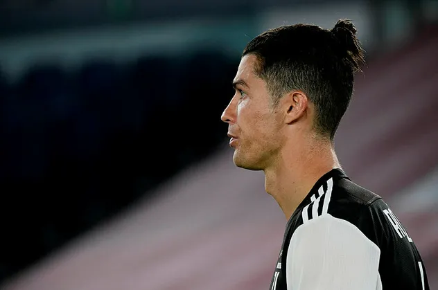 Napoli penaltılarla Juventus'u devirdi, İtalya Kupası'nda uzandı