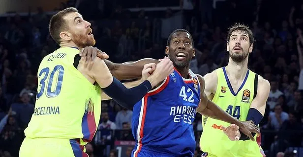 Anadolu Efes, Barcelona’ya karşı avantajını kaybetti