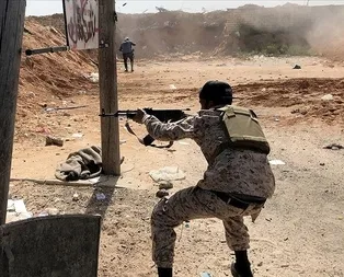 Darbeci Hafterin hevesi kursağında kaldı! Libya UMH: Sirteye ilerleyen Hafter güçleri püskürtüldü