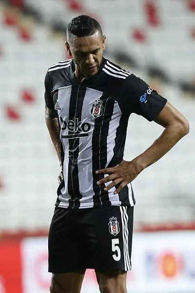 savasimiz-yeni-basliyor-1612395924834.jpeg Beşiktaş Teknik Direktörü Sergen Yalçın: Savaşımız yeni başlıyor-2