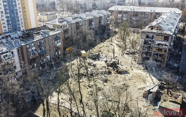 Kiev'de AVM bombalandı! Rusya-Ukrayna savaşında dehşet kareleri... - 11