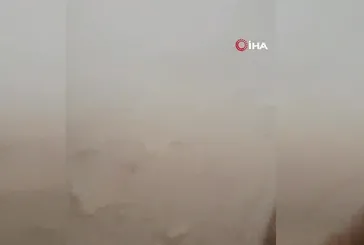 Adıyaman'da ağır hasarlı 5 katlı bina çöktü!