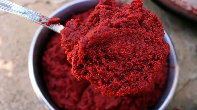 her-gun-3-4-kasik-kullaniyoruz-ic-organlari-zehirliyor-1711113953557.jpg Her gün yemeklere 3-4 kaşık atıyorduk! Meğer iç organları zehirliyormuş-3